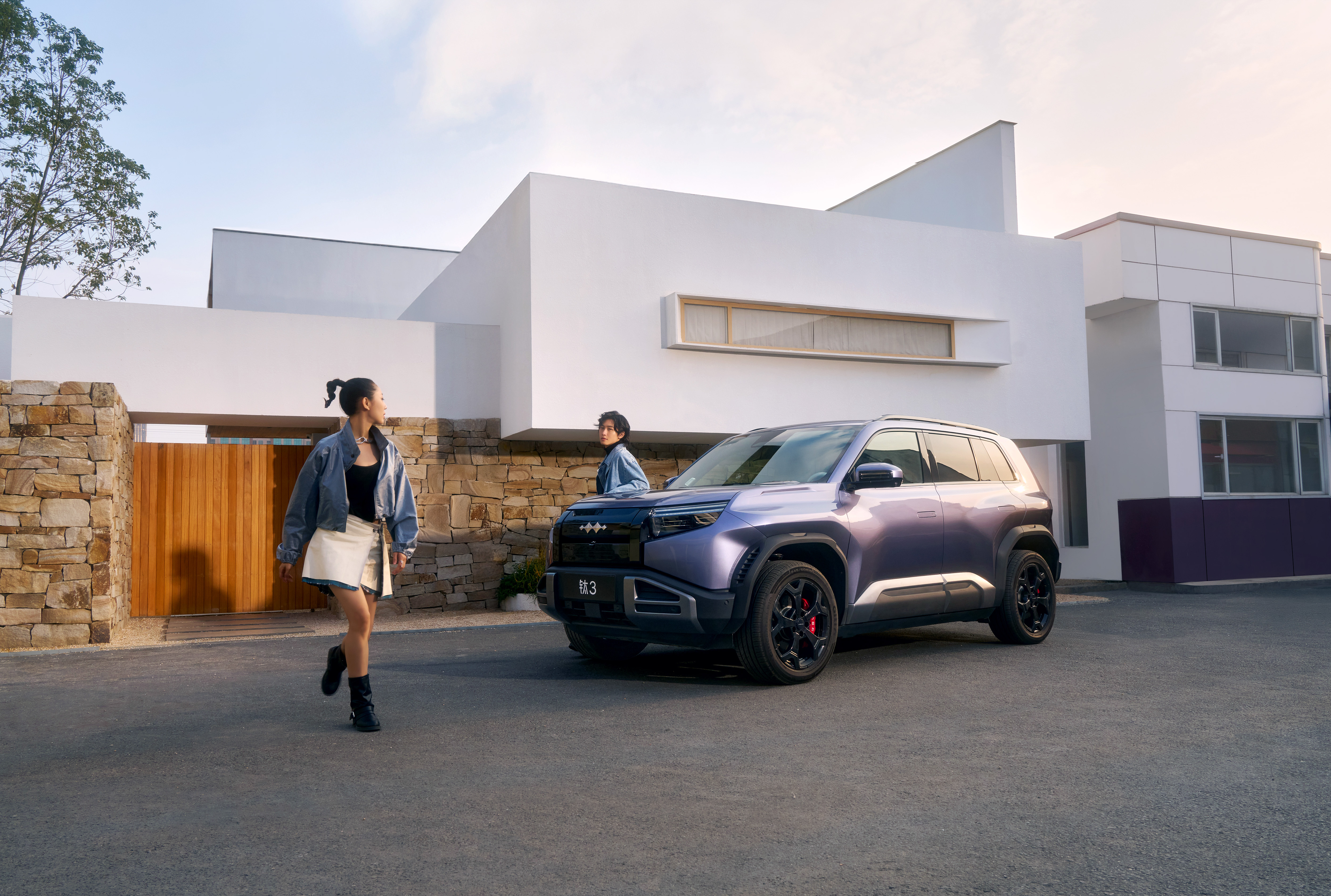 方程豹钛3闪充版来了，有620km后驱以及565km四驱，售价15.38万-16