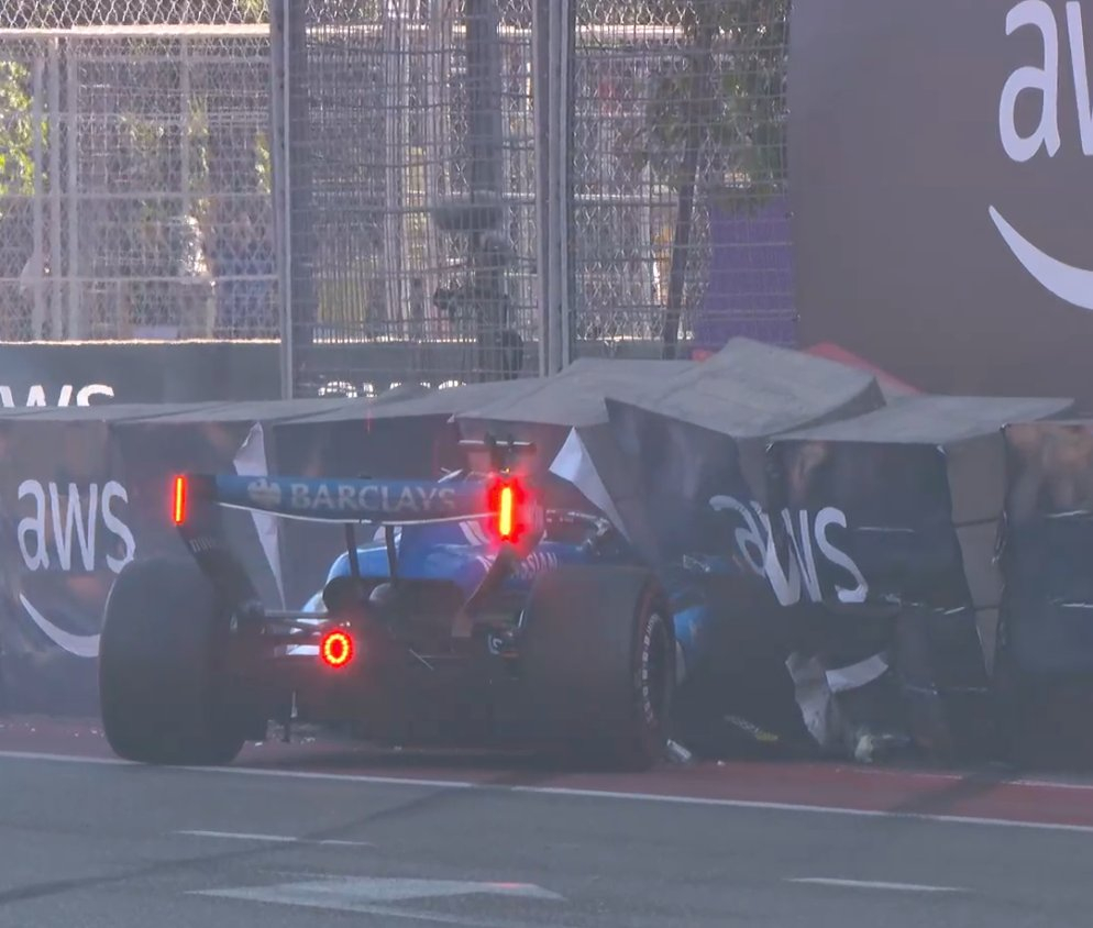 f1⚠️ 阿尔本上墙，安全车终于来了～2026f1阿塞拜疆大奖赛F1[超话] ​