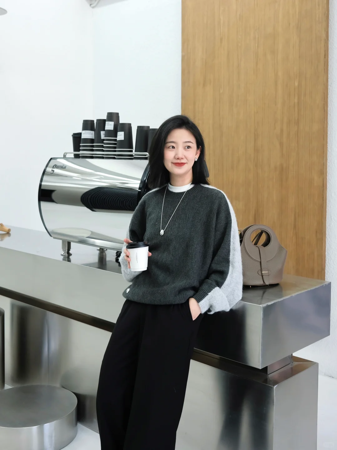 格雷系穿搭|简单克制，落落大方☕