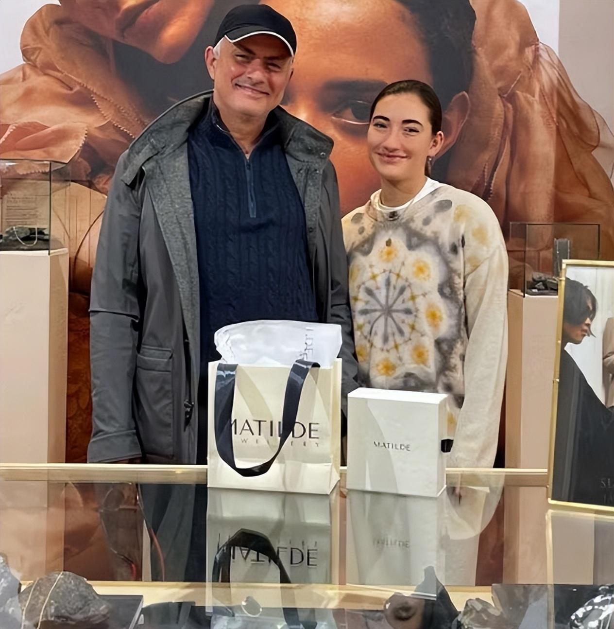 葡超唯一，穆帅带领本菲卡21场不败，葡超第一，本轮必定追分成功。
葡超联赛目前是