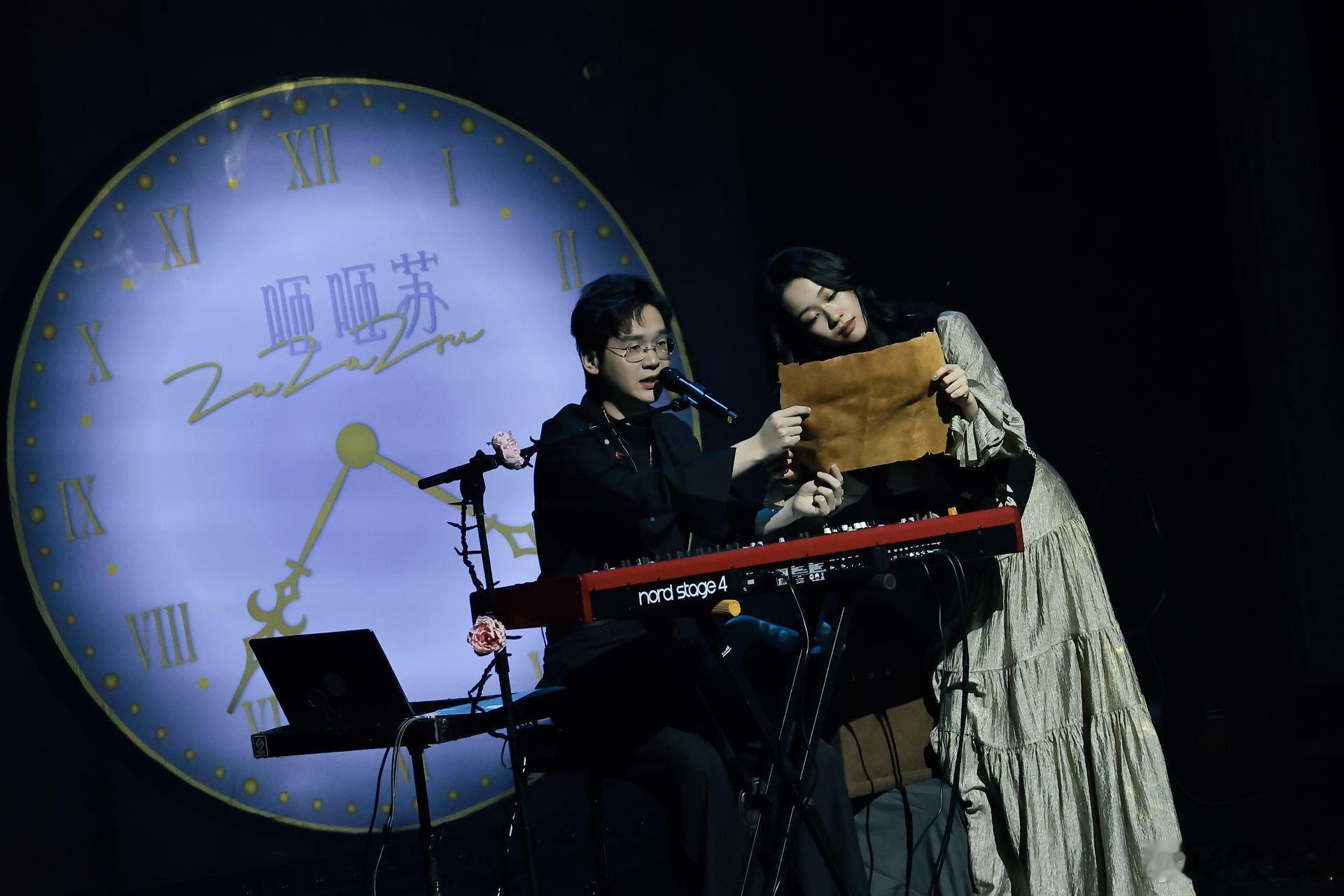 王菲春晚歌曲来自咂咂苏被ZaZaZsu咂咂苏给戳中了，北大中文系×信科院的顶配组