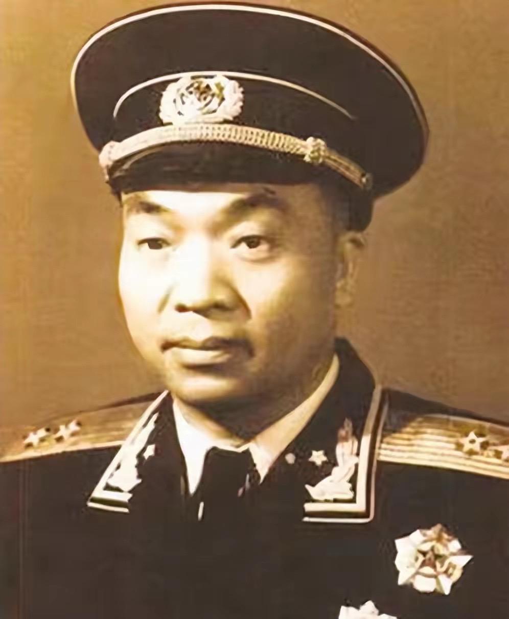 开国中将方强（1912 - 2012） ●出生：1912年2月13日...