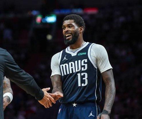 马上有球看了！距离独行侠季前赛开始还有13天！nba ​ cr：欧文各种吹 ​​