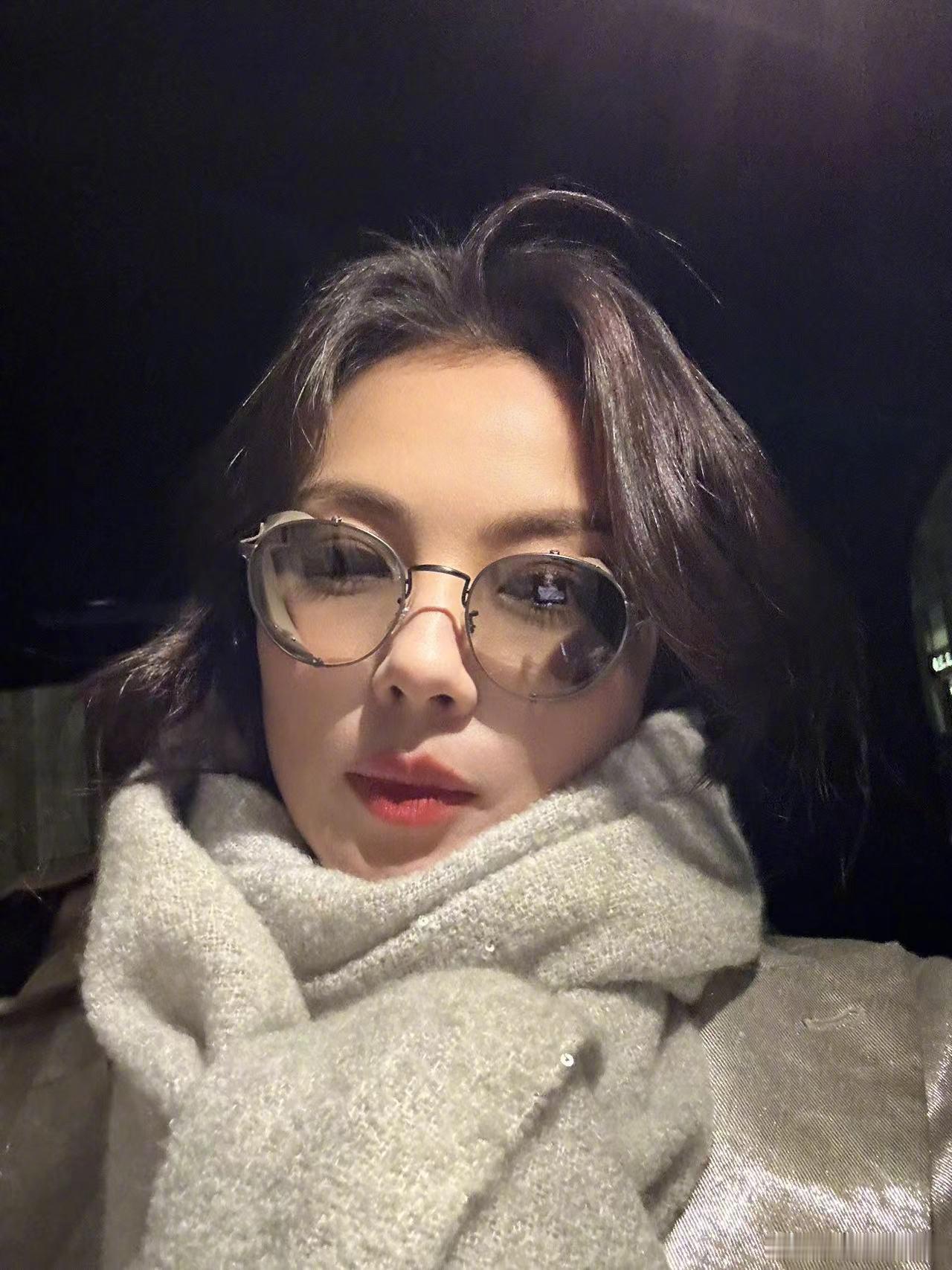 有小呆毛的刘涛~看着好乖好可爱~ ​​​