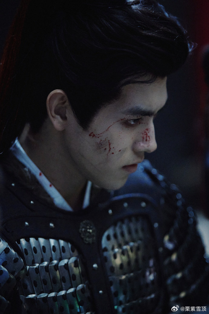 陈飞宇年下不叫姐心思有点野 陈飞宇你是懂怎么模糊年龄边界的！！在《白日提灯》里对