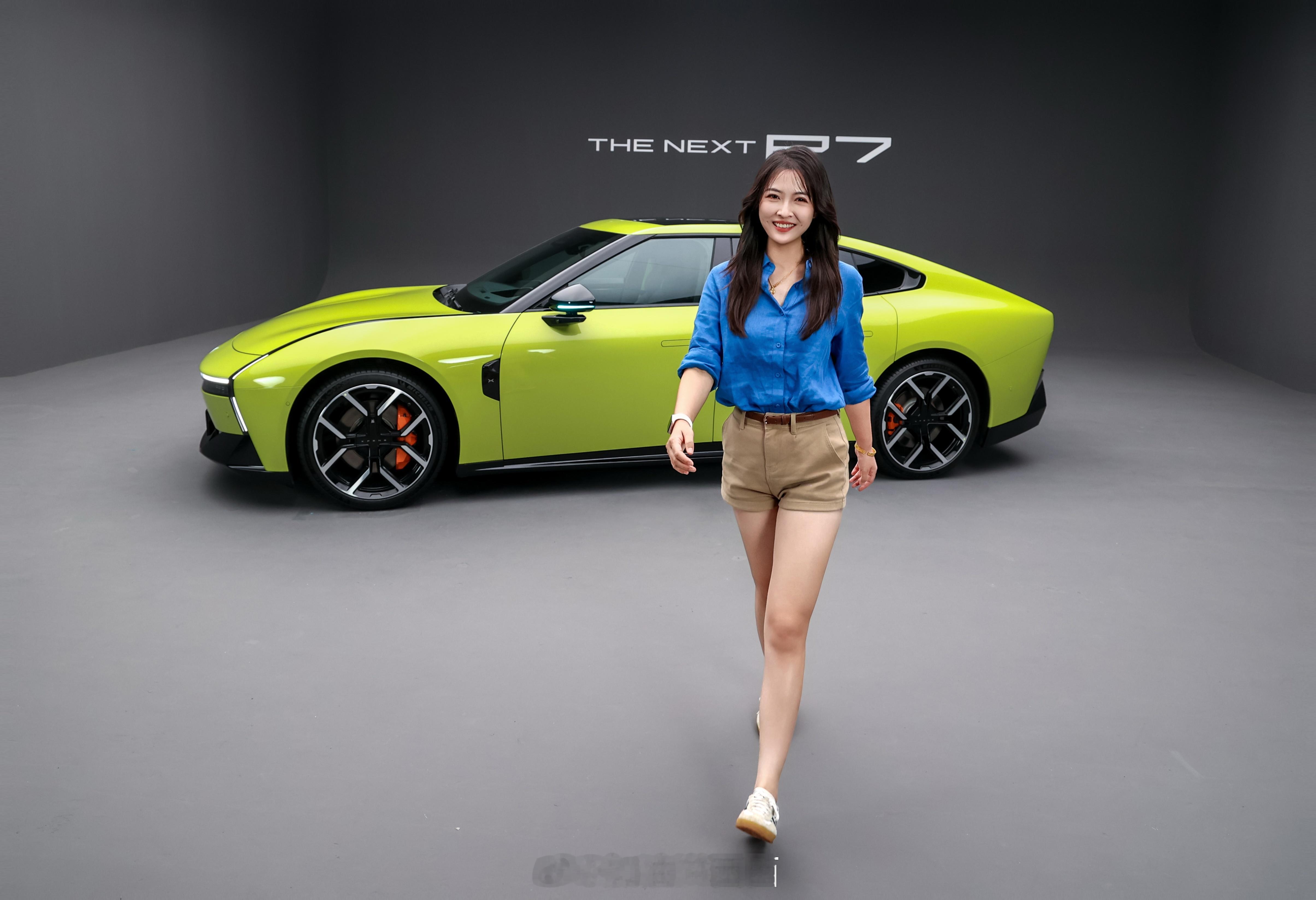 小鹏P7时尚出片神器全新小鹏P7太帅了，有态度的颜值。 ​​​