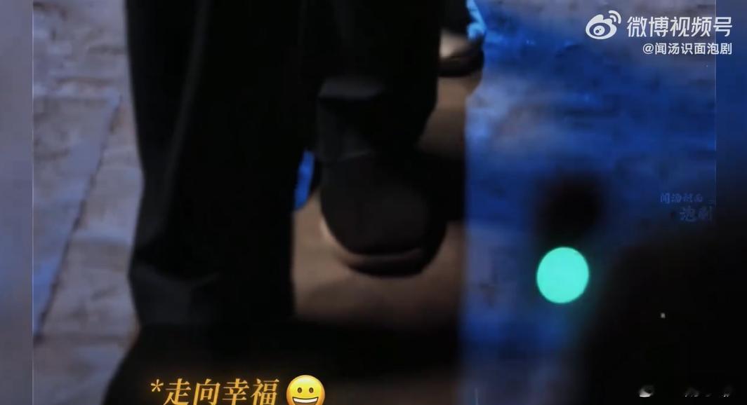 陈飞宇让年代文男主有了脸 方穆扬看向喜欢的人时，眼神温柔又坚定，藏不住的青涩与偏