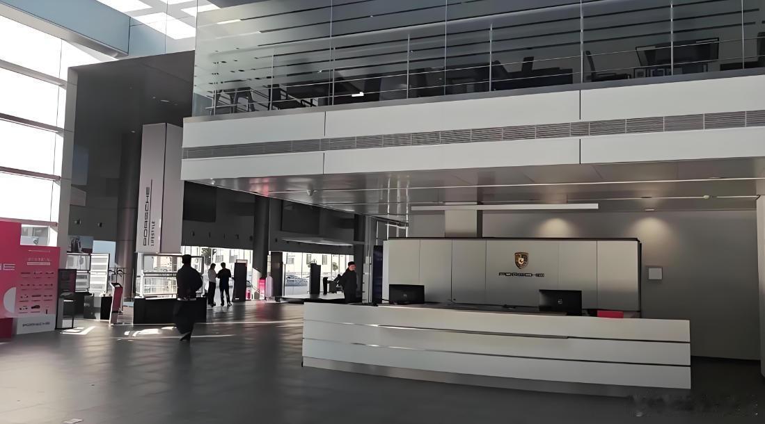 保时捷中国回应郑州中原保时捷中心疑跑路  这几天，关于郑州中原保时捷中心的事件，
