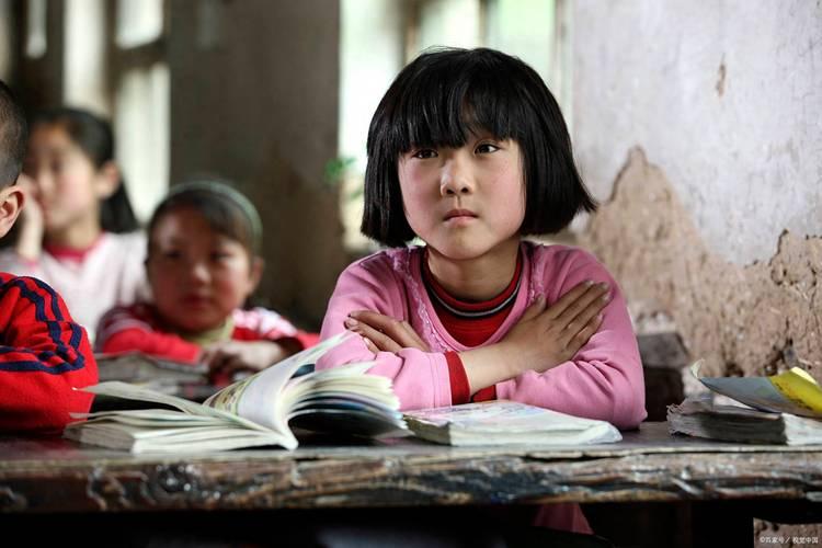 我认为，如果以分数为核心的应试教育体系不发生实质性变革，普通家庭子女的上升通道将