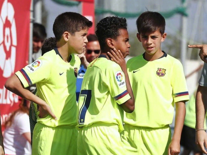 肩并肩一起长大的人永远不会走散❤️💙 