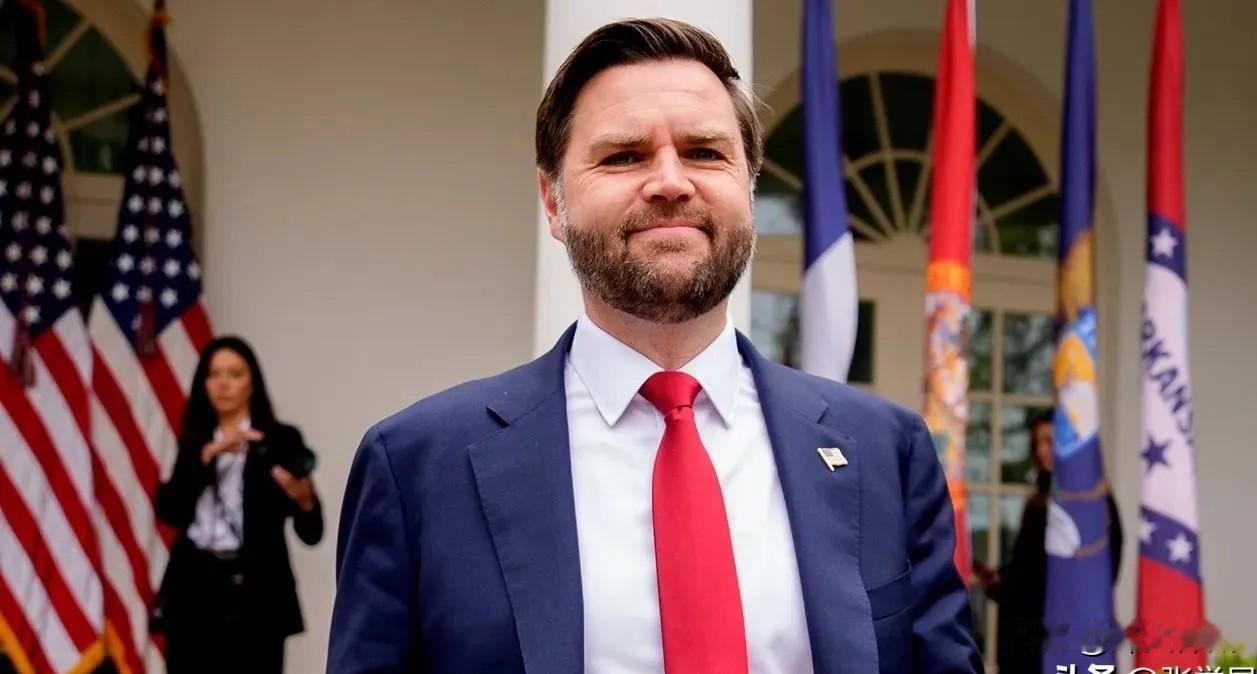 【突发】美联社消息：一名调停人士透露，此次美伊停火协议最终达成，得益于两位出人意