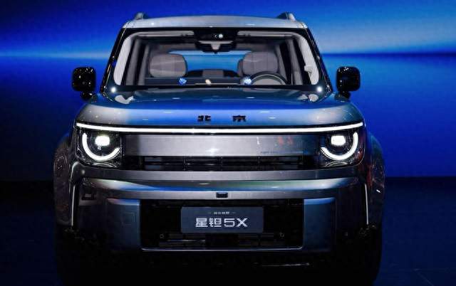 中国造“路虎卫士”首秀，路虎来了都犯迷糊！