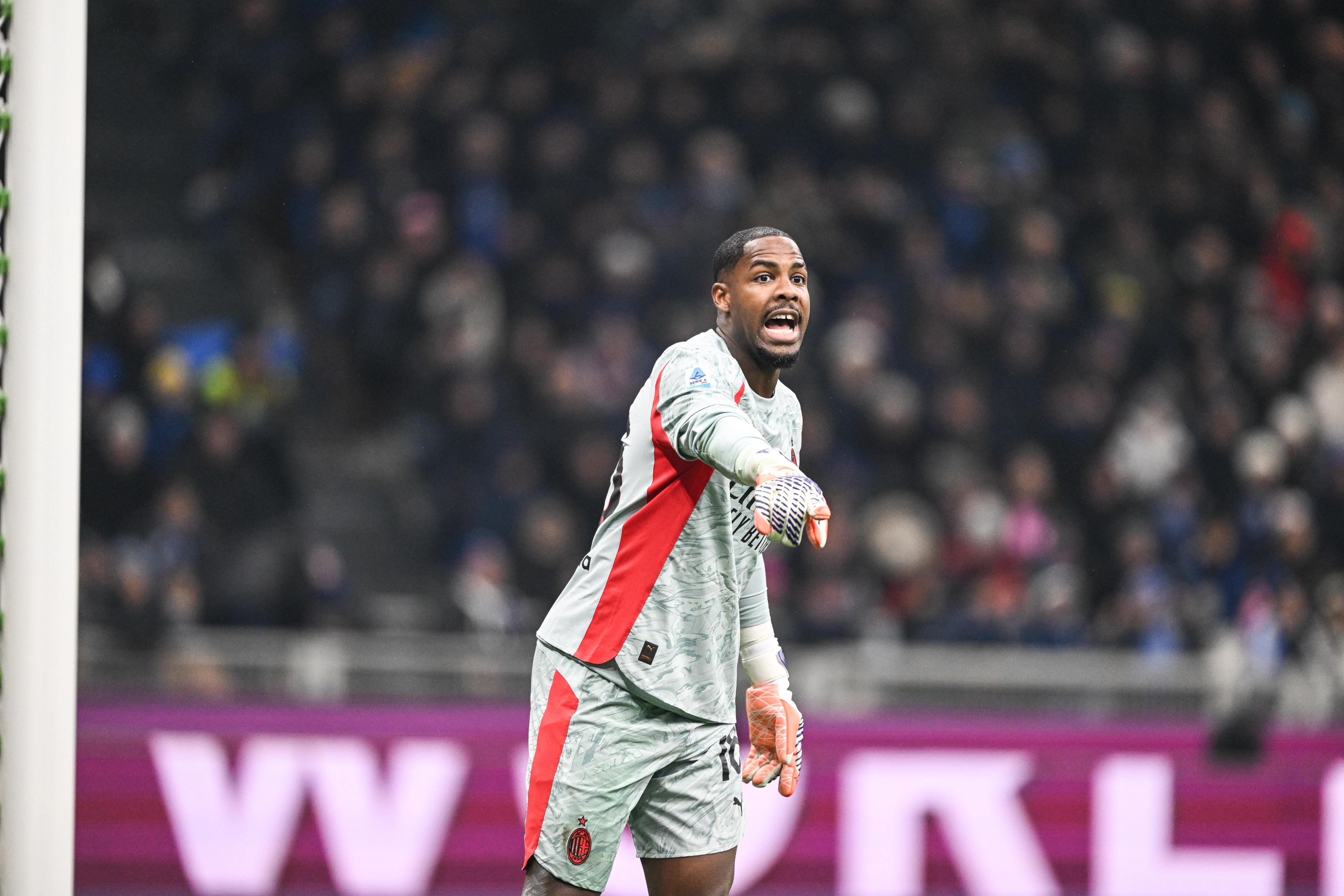 #迈尼昂将与米兰续约至2031年# 据记者Orazio Accomando报道，