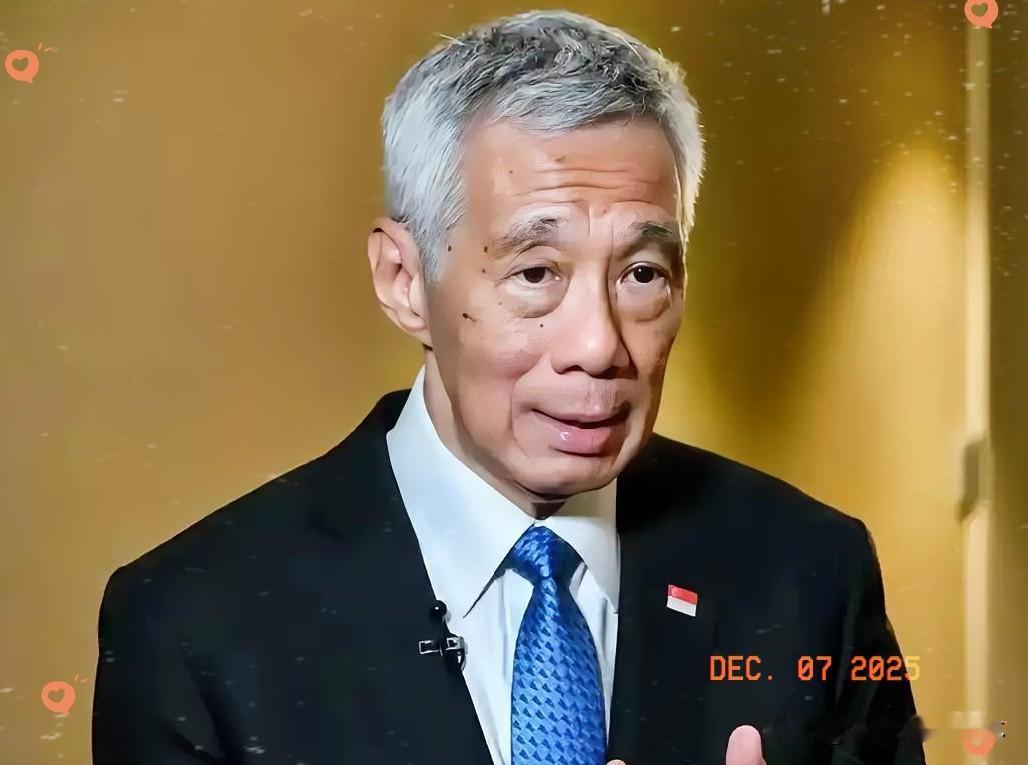 就在刚刚
​​中国突然宣布了
​​今天在海南洋浦港，升级后的大型泊位、几条直达远