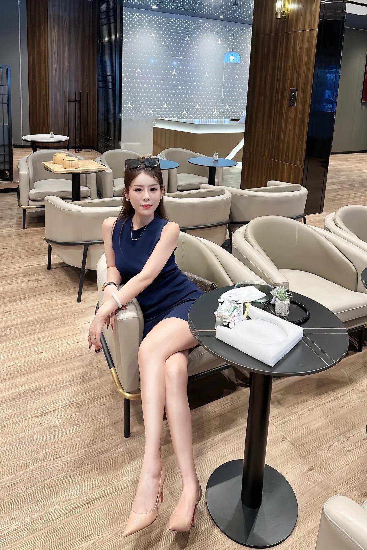 往前走不回头，不为明天找答案，当下灿烂即清欢，好饭不怕晚，后登船者先上岸，是缘总