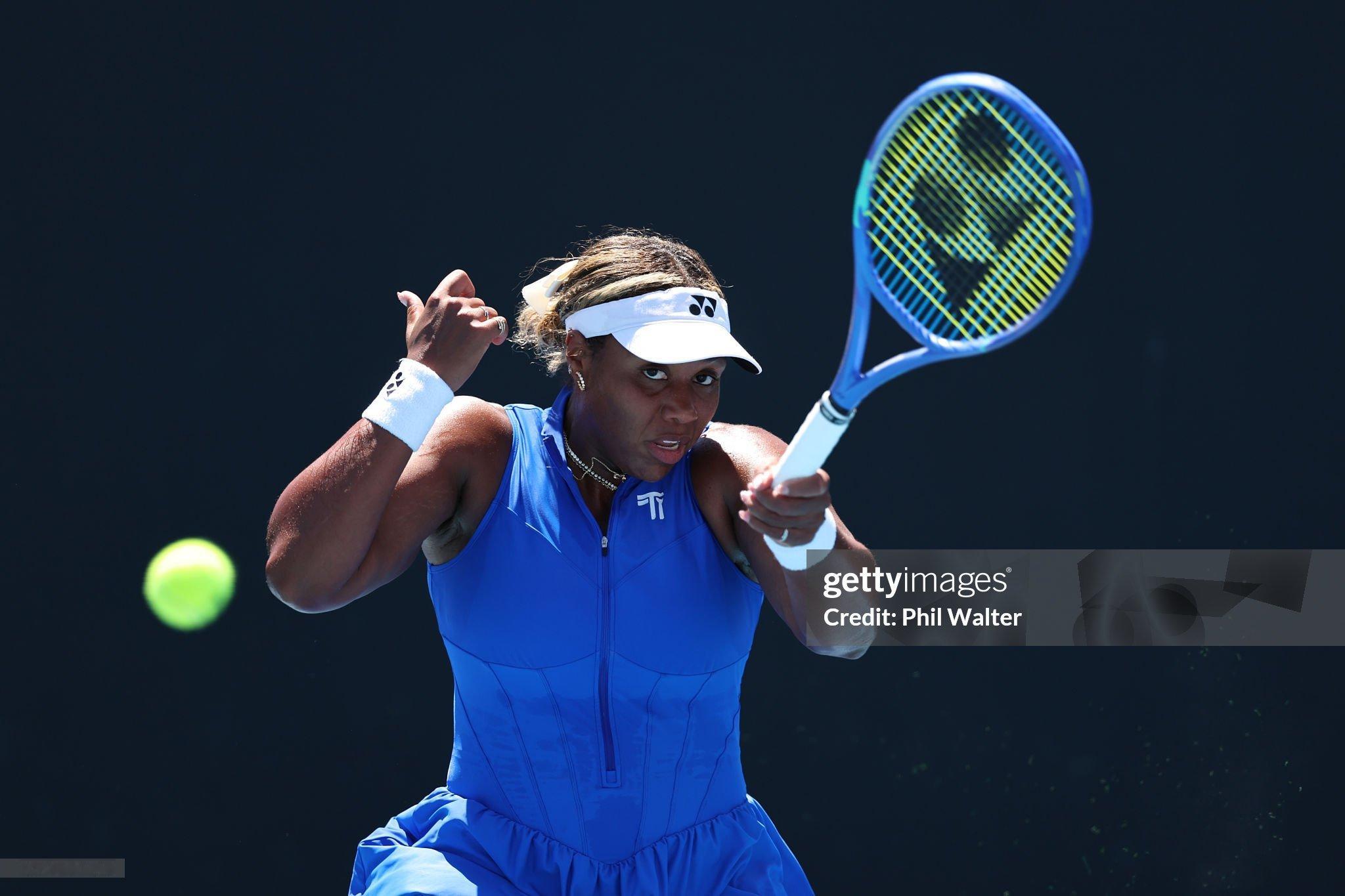 汤森德止步首轮澳网2026 女单首轮，幸运落败者汤森德以3-6/7-6(3)/3