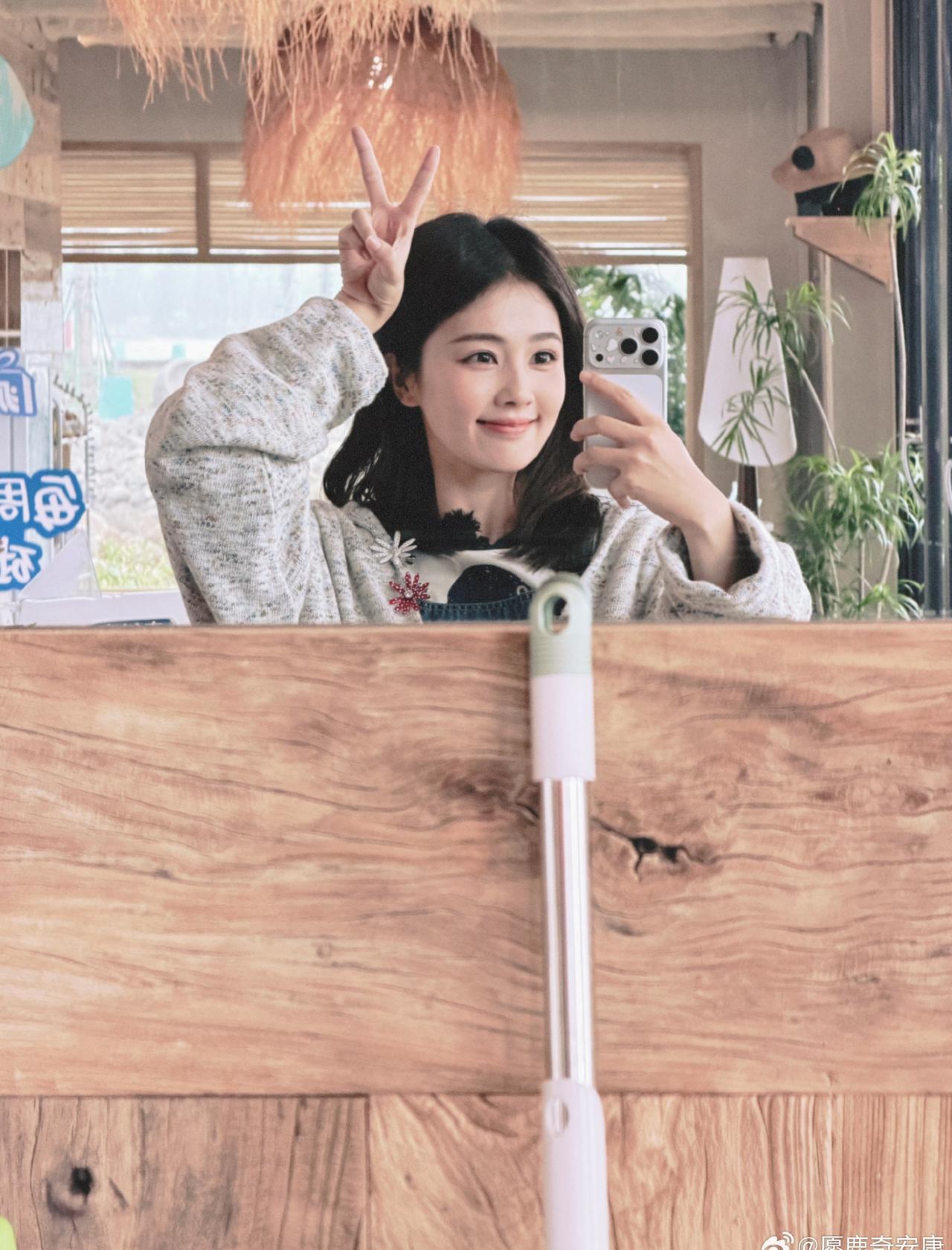 白鹿  🦌白鹿 🦌白鹿唐宫奇案之青雾风鸣 🦌白鹿李佩仪 🦌

你满身星河