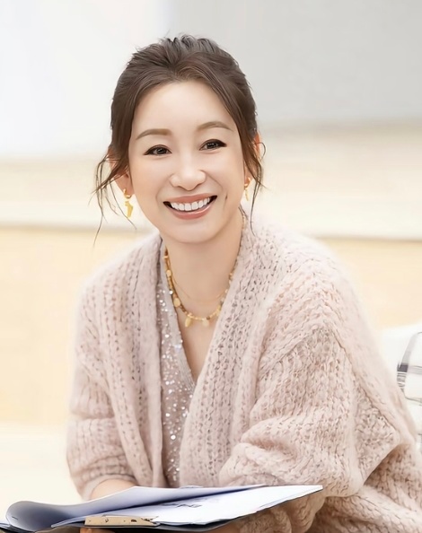 秦海璐问你们是不是三角恋校园版燃冬看呆秦海璐奋斗吧人生秦海璐看新人排练的表情变化