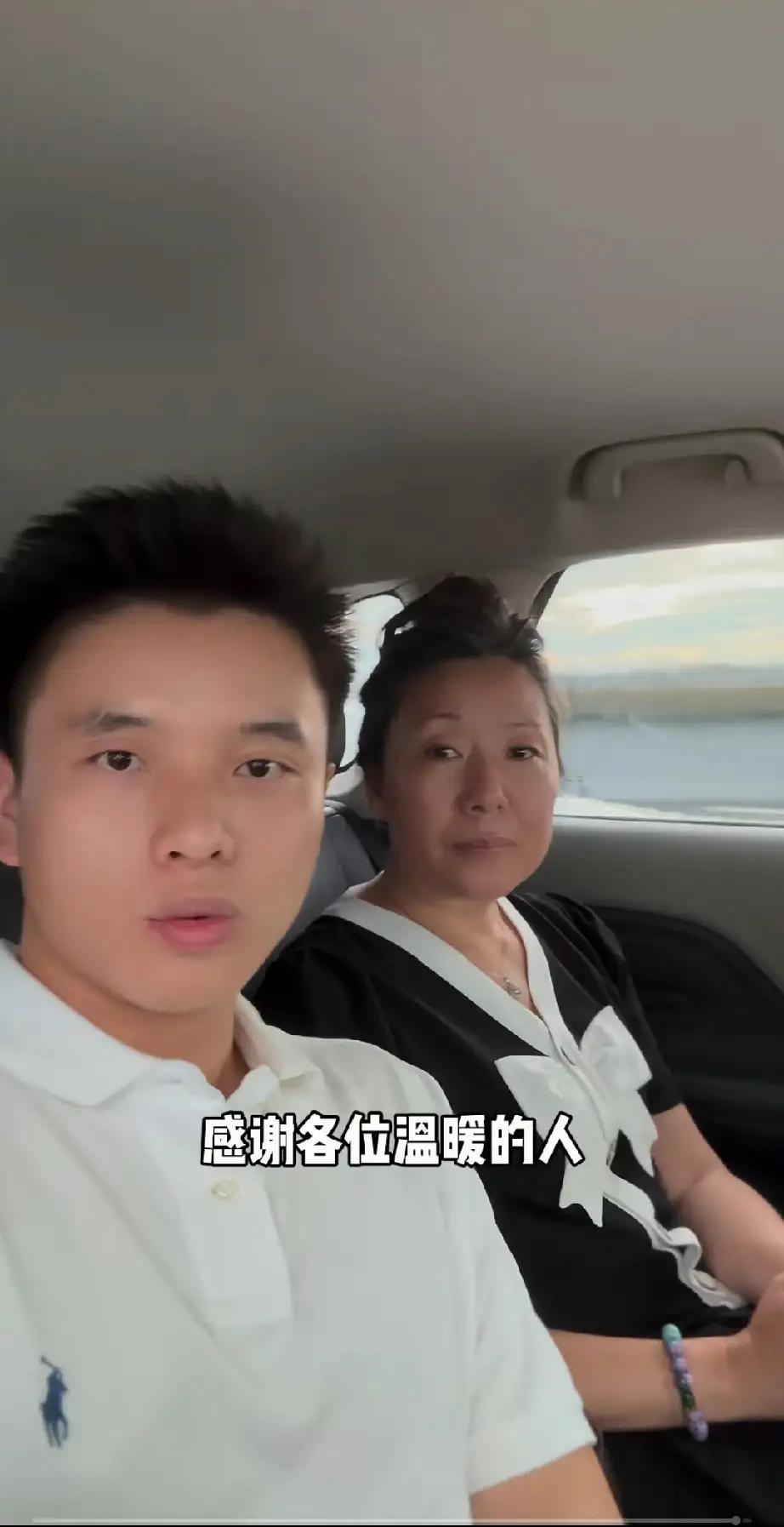 成都市郫都区紫雅妈妈的首场直播带货，实际上有不少好心人帮助，他们心疼这位可怜的母