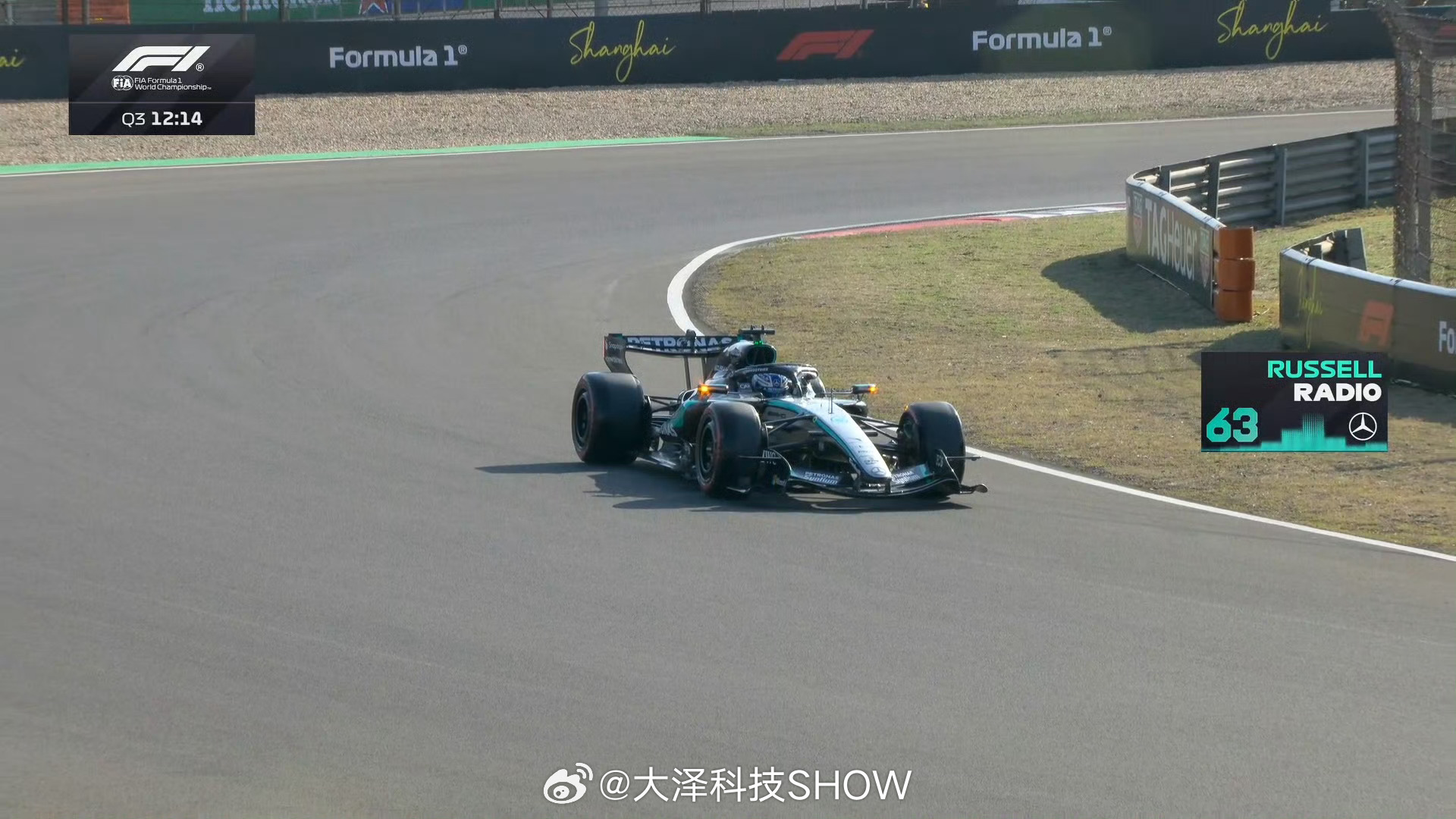 冰上王者林孝埈亲自为F1天才少年安东内利颁奖，梦幻联动直接拉满，最年轻杆位得主实