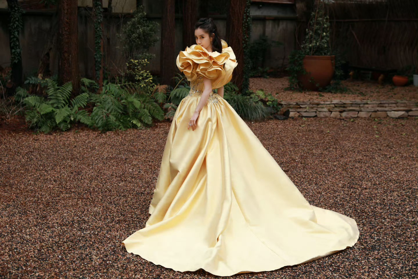 angelababy微博之夜出图！ 