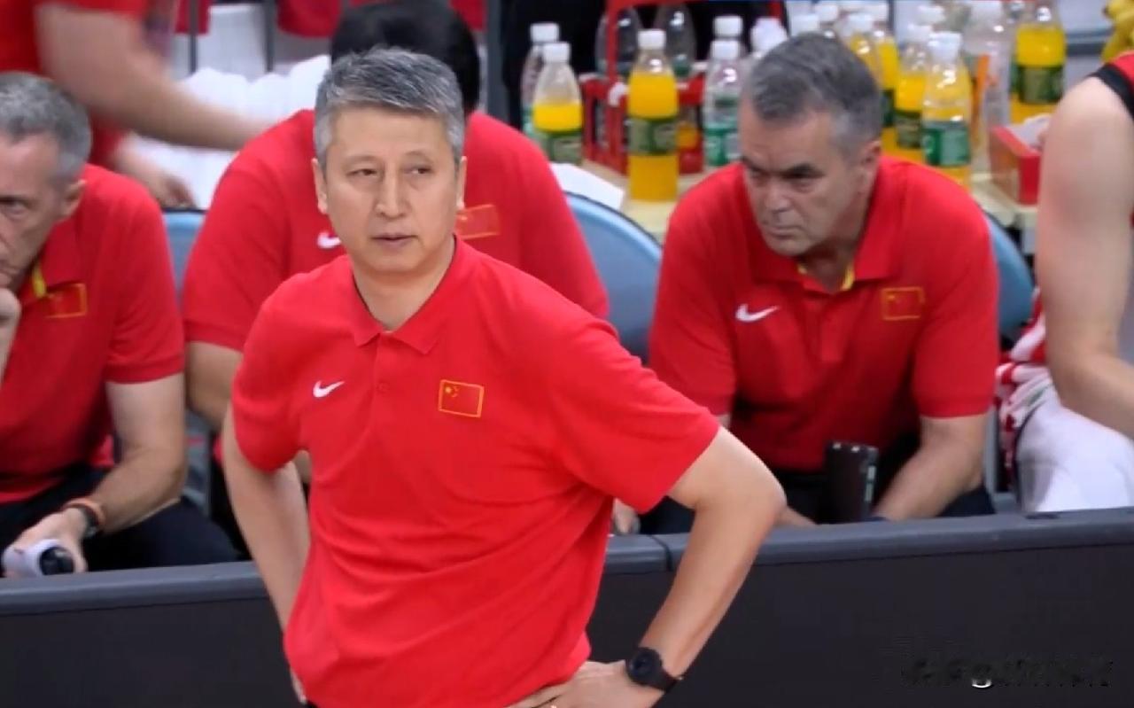 杨瀚森今天已经参加中国男篮训练，晚间对阵荷兰男篮的热身赛也将登场，这也是杨瀚森自