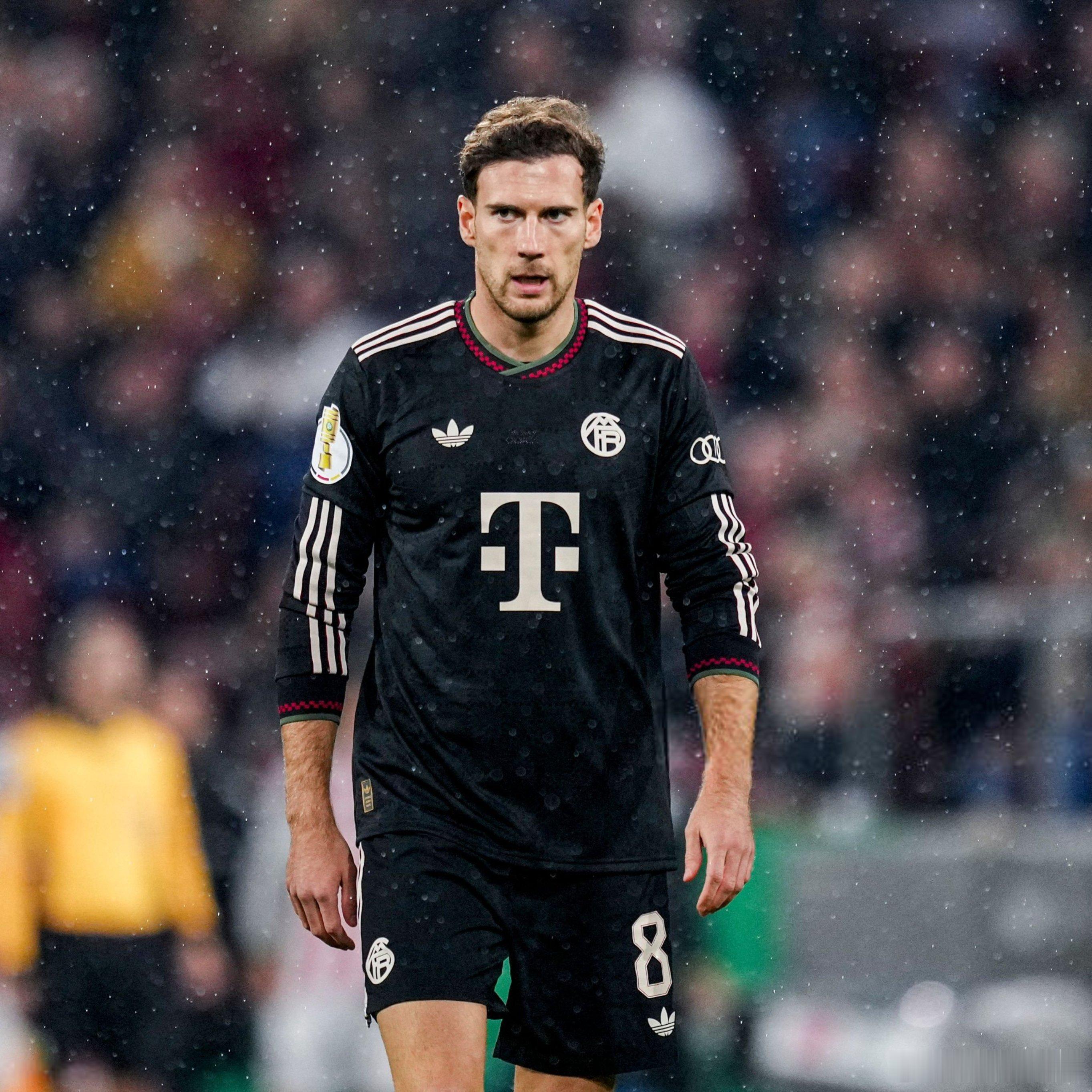 🚨目前的這支球隊，是你效力慕尼黑8年來最強大的球隊嗎❓🎙️格列茨卡：“這麼說