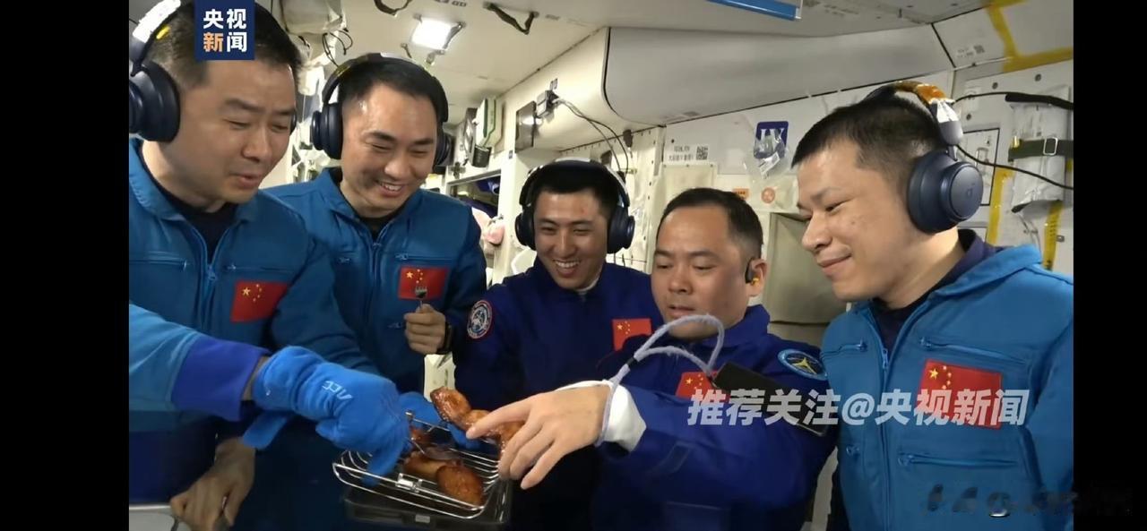 其实对于太空烤箱，国际空间站在2019年12月也做过测试。当时，国际空间站考了5