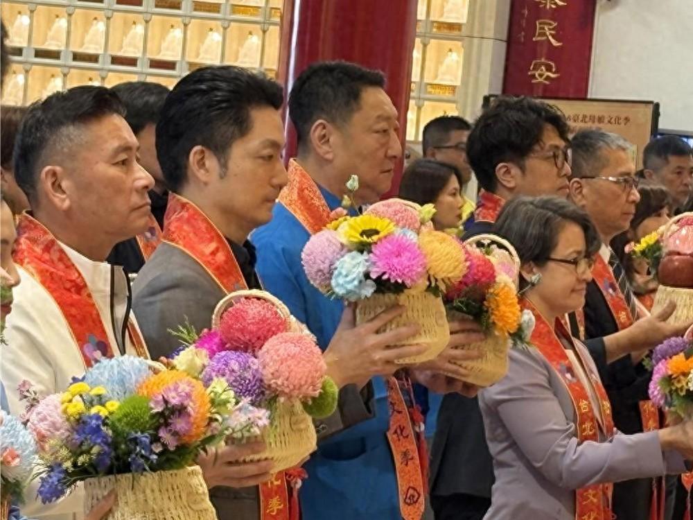 台北市长选举还没开打，火药味已浓得呛人。民进党推沈伯洋出战，表面是补位，实则是把