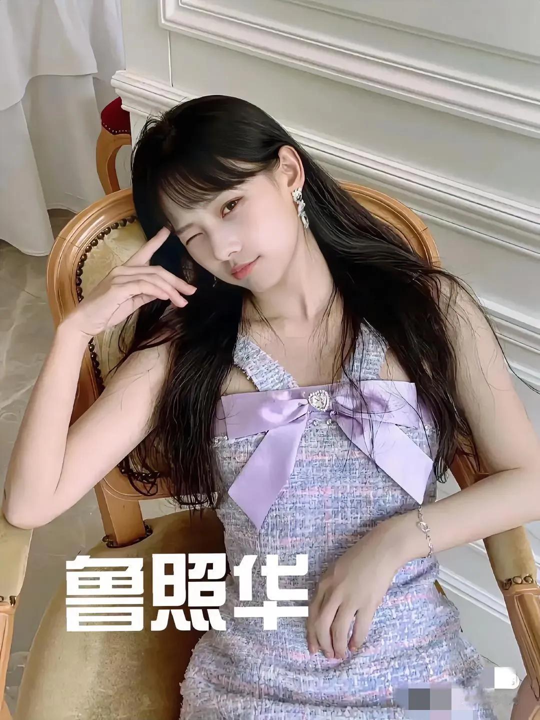 1.杨幂当考官是不会给任何人开后门的，毕竟她不仅对自己严格，工作起来也是严肃严谨