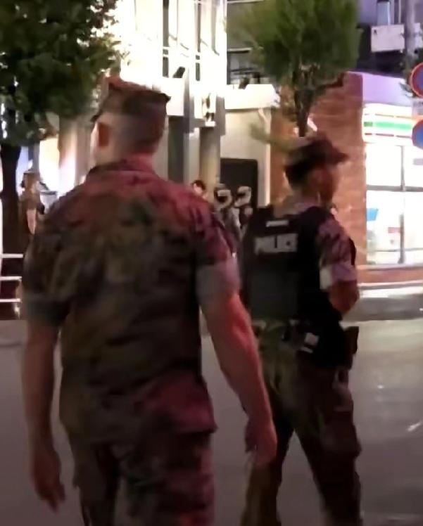 冲绳美军性暴力横行，美国迫于无奈，在冲绳部署美军宪兵队进行巡逻，11月1日，美军