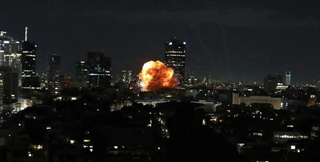 伊朗发动第34波导弹打击！目标涉及美以相关军事设施
 
当地时间3月10日下午，