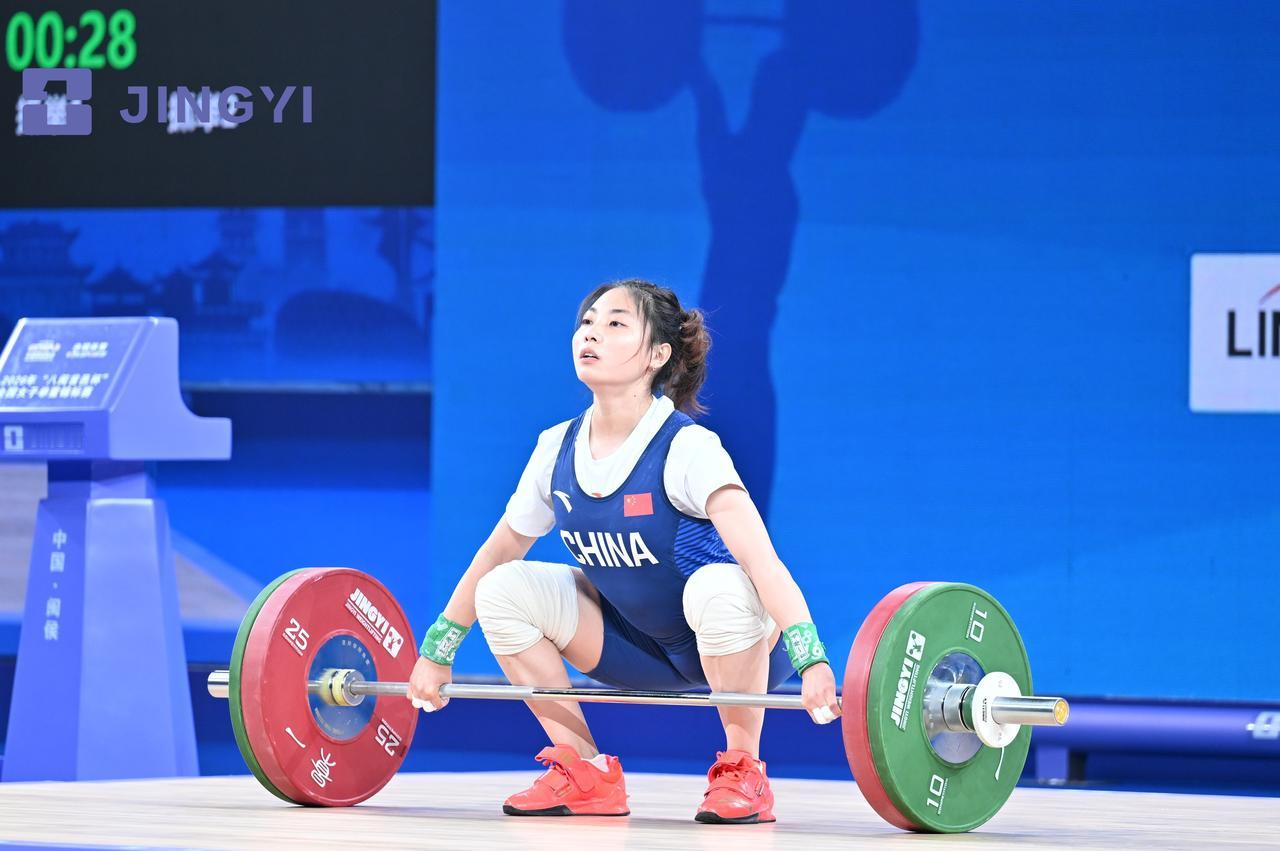 【2026年全国举重锦标赛 张海琴获女子53公斤级冠军】在4月15日晚结束的20