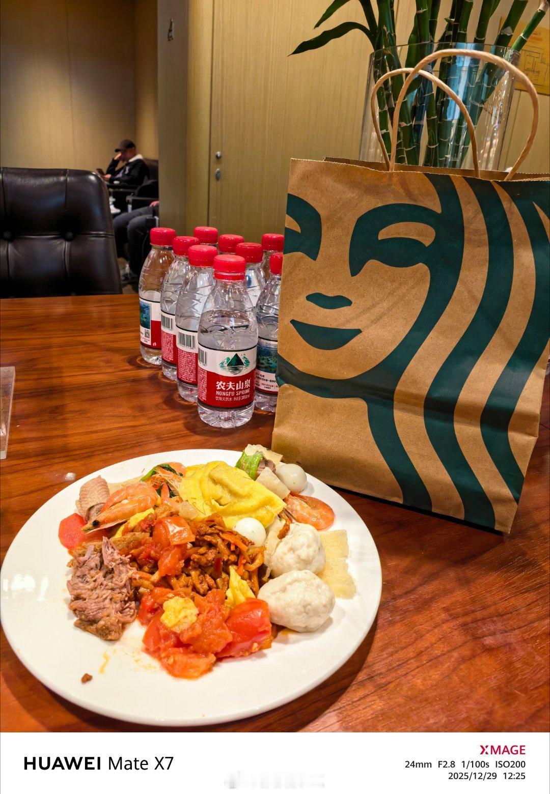 东航和星巴克应该意识到了: 补贴不能停。送星巴克活动，从11月延期到12月，现在