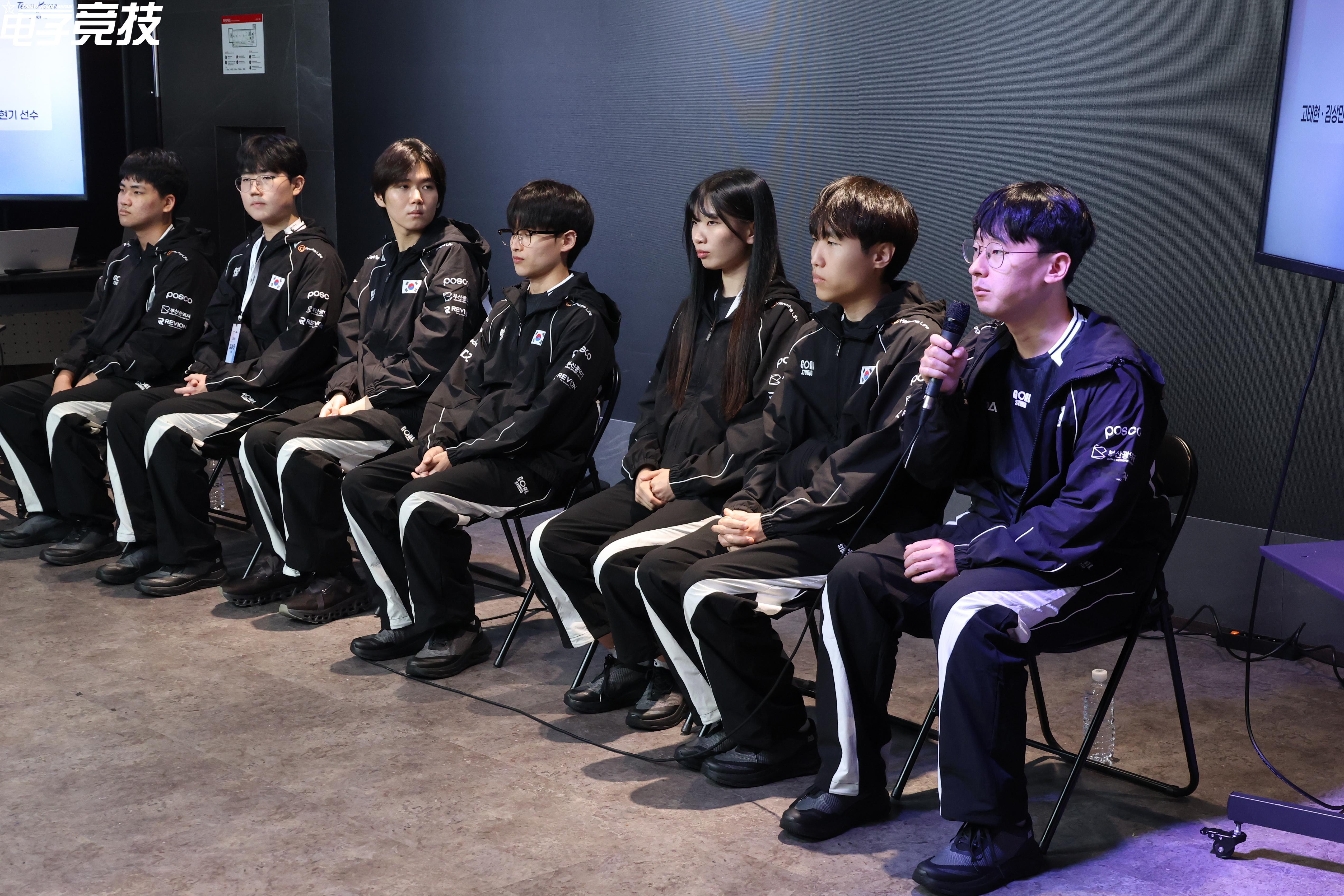 260918 2026名古屋亚运会Media day《第5人格》相关内容Q：自我