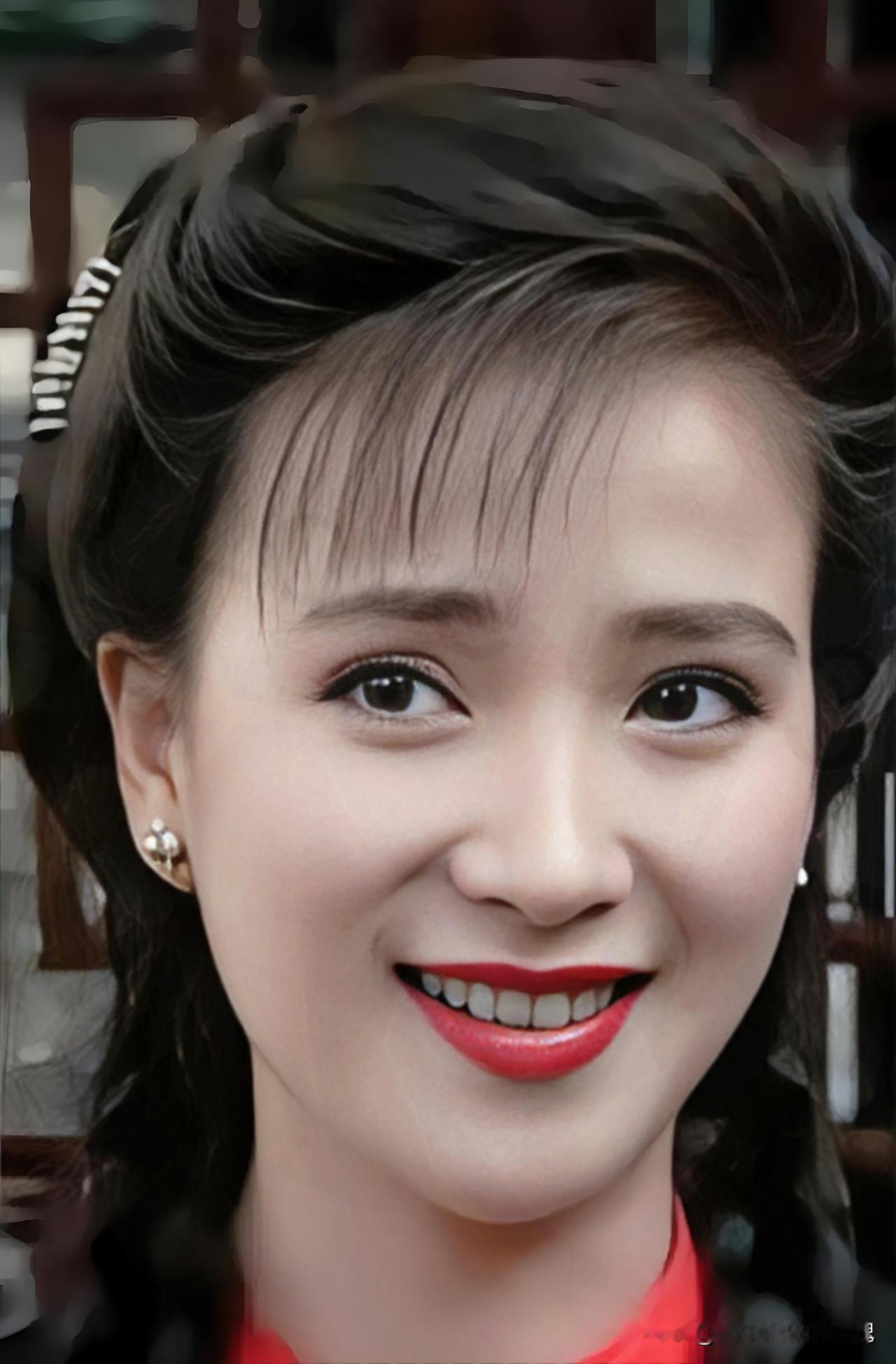 何晴离世，最痛的从来不是影迷，是她白发苍苍的老母亲。
 
何晴走了，全网都在惋惜