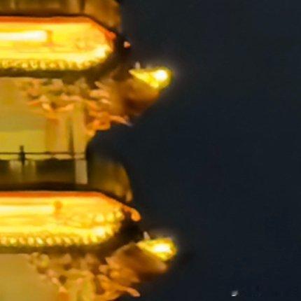 岁月铺展生活长卷，悲喜皆是命运馈赠，不必困于空想假设，大胆奔赴前路，不惧新鲜事物