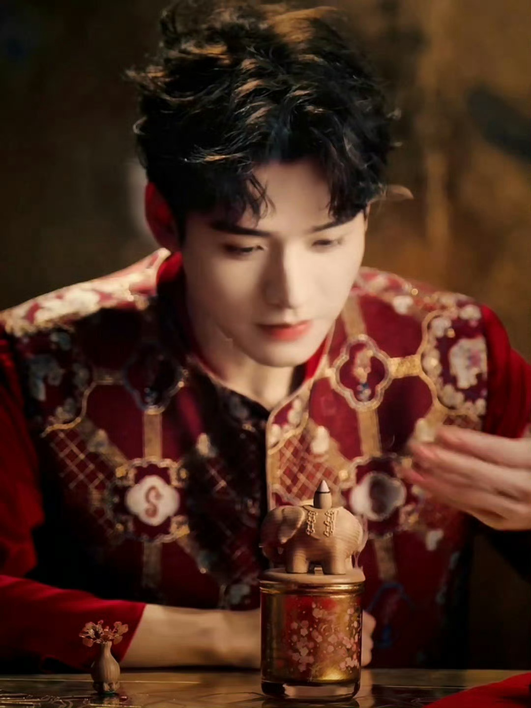 好漂亮的年画娃娃龚俊宝宝～金贵有福的小少爷既视感🥰🥰 