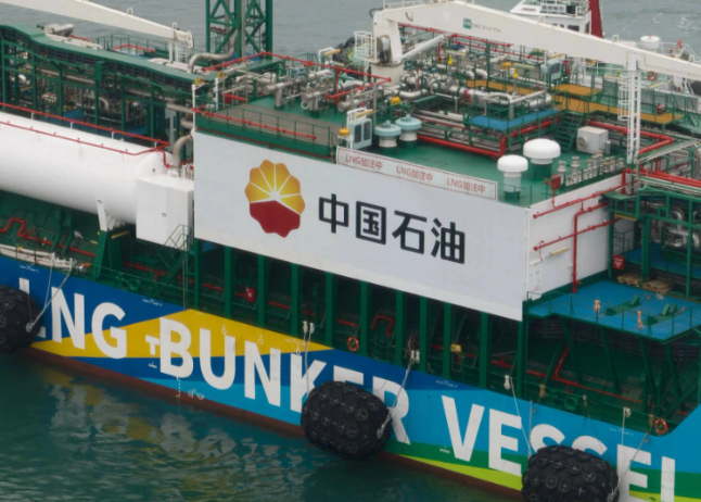 白宫卡中国脖子行动失败，北京主动减少进口23%，让一帮鹰派暴跳如雷！据海关总署发