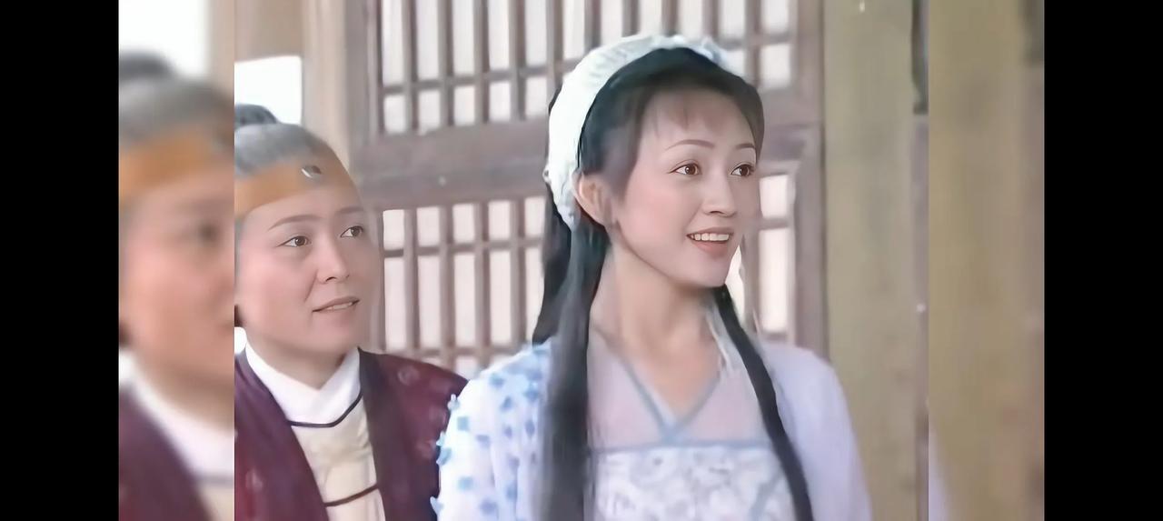 刷到一个古早剧片段，女主超绝——幼年经历悲惨，因父亲沉迷医术、母亲难产离世，竟分