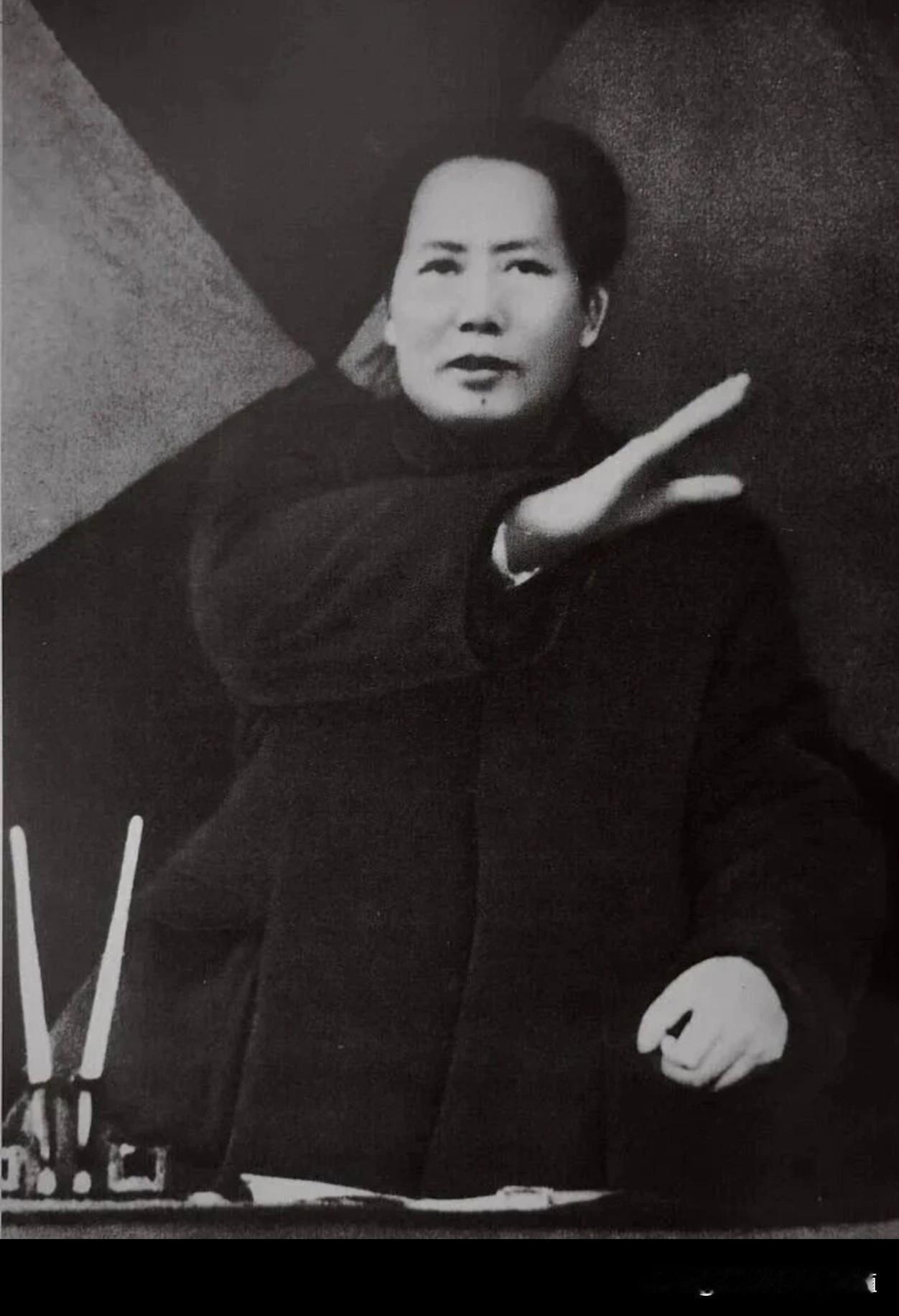 凡是敌人反对的，我们就要拥护；
凡是敌人拥护的，我们就要反对。
——摘自毛选第二