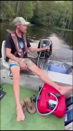 还好有视频为证，要不然我说我被一条鱼打了，你们谁也不信