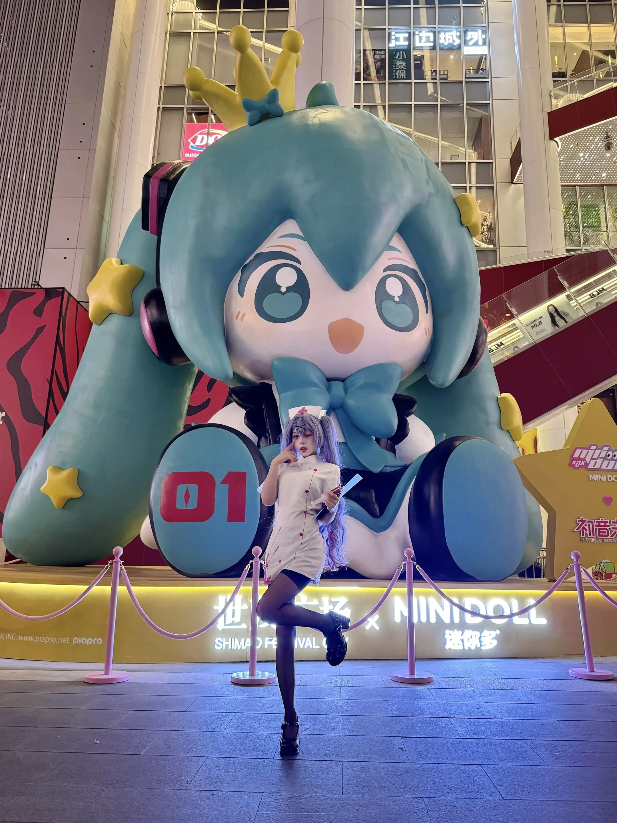 见到超大的miku了。