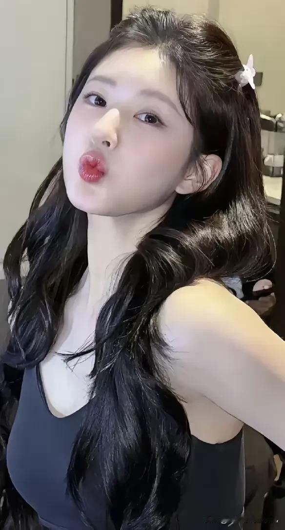 保佑赵老师快点好起来
不为什么
只要知道有人生病我都会希望病患快快好起来
我们都