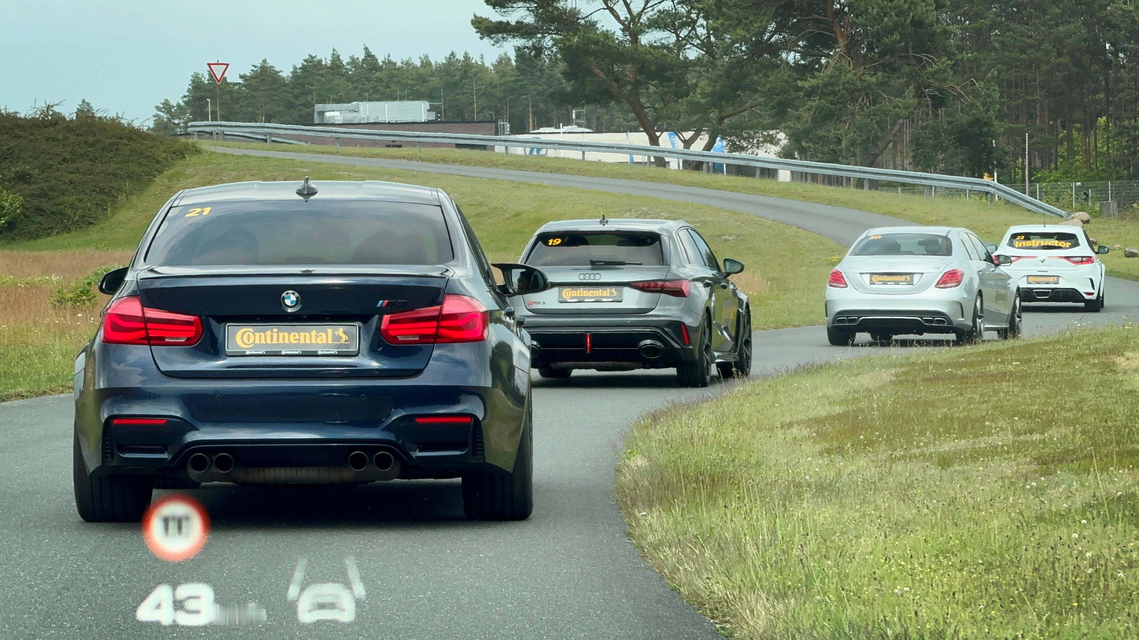 夜深了，搞点性能车778 [坏笑]（梅甘娜RS、AMG C63、奥迪RS 3、宝