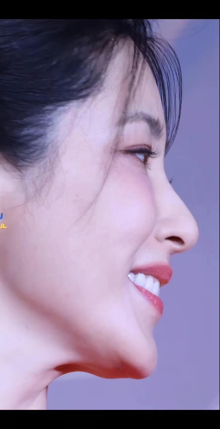 曾黎的颜值真的太能打了，五官精致立体