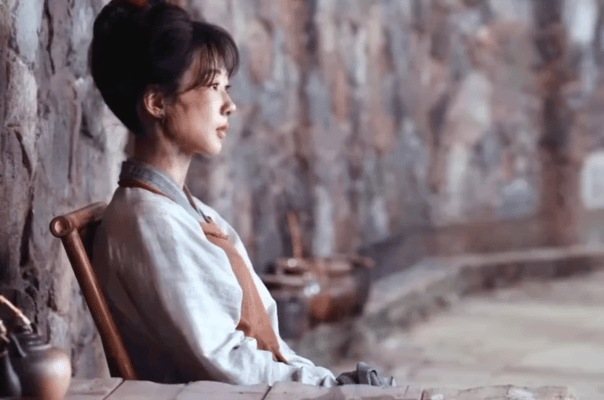 杨紫无声胜有声的20秒杨紫在《家业》里这段无台词的20秒，直接看得我鸡皮疙瘩掉一