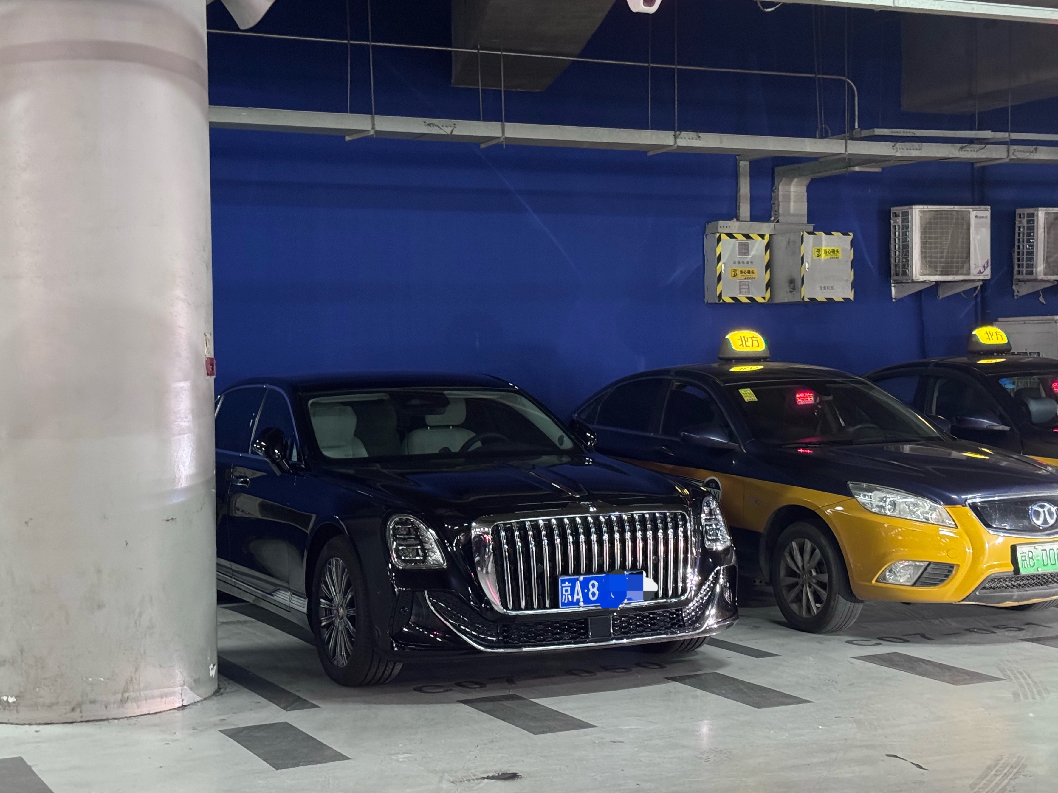 京A8纯数字配红旗金葵花国雅，什么水平？ 北京·首都机场T3航站楼