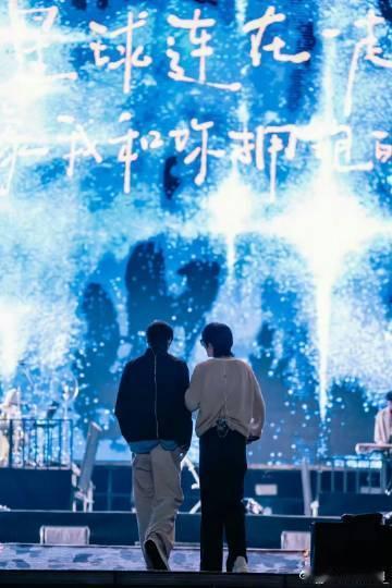Desire4银杏音乐节 彩排现场堪比大型心跳实验！黄星的嗓音裹挟秋风，邱鼎杰的