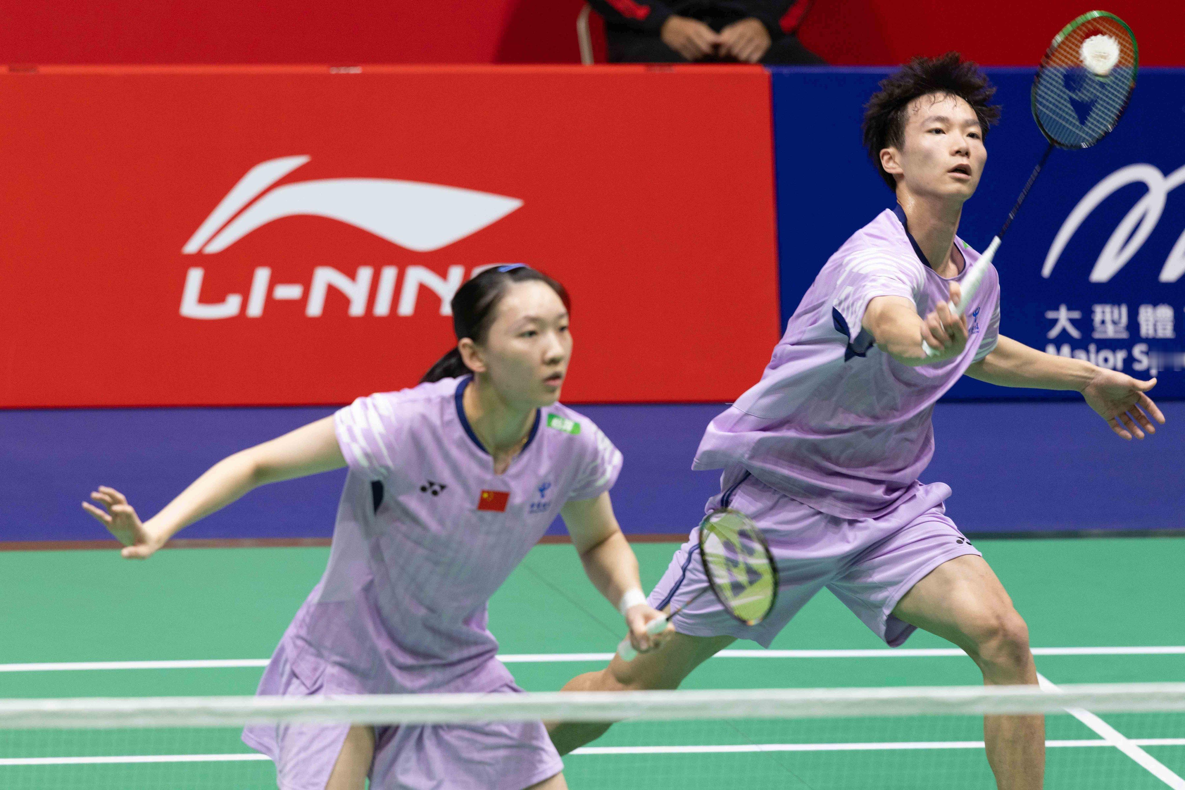 蒋振邦/魏雅欣🇨🇳 21-14、21-15 🇯🇵渡边勇大/田口真彩下轮：